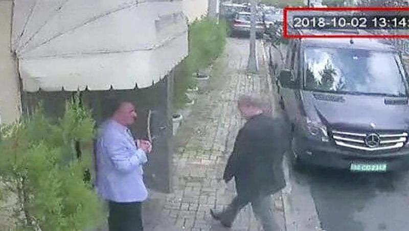 Einer von 80 ermordeten Journalisten in diesem Jahr: Jamal Khashoggi (r.) betritt das saudi-arabische Konsulat - ein Schritt, der ihn sein Leben kostet. Einer von 80 ermordeten Journalisten in diesem Jahr: Jamal Khashoggi (r.) betritt das saudi-arabische Konsulat - ein Schritt, der ihn sein Leben kostet.