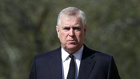 Prinz Andrew führt seinen Herzogtitel nicht mehr.