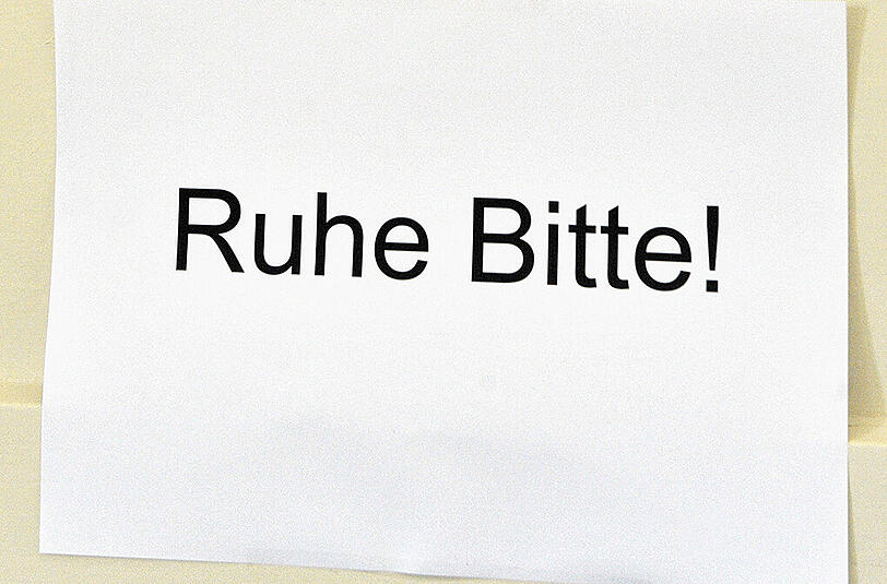 Ruhestörung ist eine Ordnungswidrigkeit und kann mit bis zu 5000 Euro Bußgeld belegt werden.