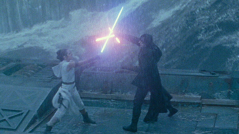 Daisy Ridley als Rey und Adam Driver als Kylo Ren in "Star Wars: Der Aufstieg Skywalkers"