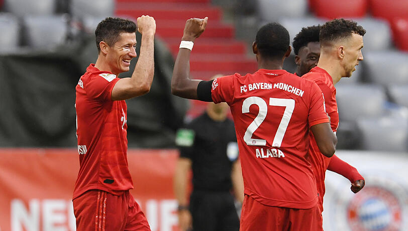 Wollen auch in der kommenden Saison zusammen Tore feiern: Robert Lewandowski, David Alaba, Alphonso Davies und Ivan Perisic (v.l.). Wollen auch in der kommenden Saison zusammen Tore feiern: Robert Lewandowski, David Alaba, Alphonso Davies und Ivan Perisic (v.l.).