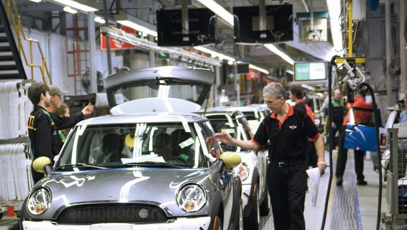 Produktion von Mini-Fahrzeugen im Werk in Oxford: Gut 60.000 Arbeitsplätze in der deutschen Autoindustrie sind vom Brexit betroffen. Produktion von Mini-Fahrzeugen im Werk in Oxford: Gut 60.000 Arbeitsplätze in der deutschen Autoindustrie sind vom Brexit betroffen.