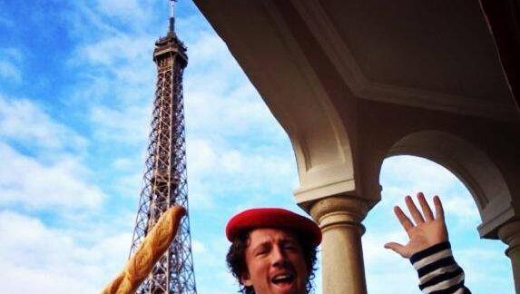 EHC-Star Sean O'Connor in Paris. EHC-Star Sean O'Connor in Paris.