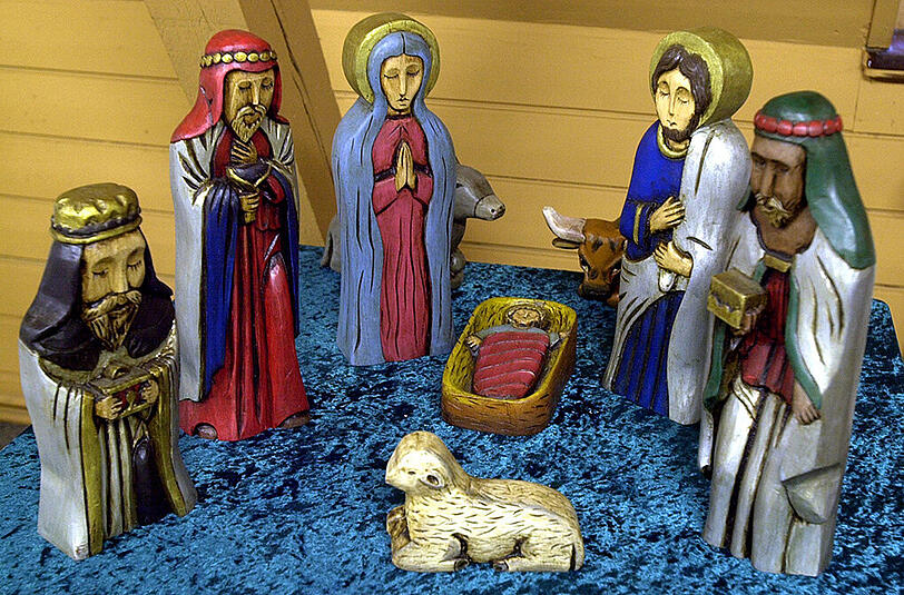 Unsere Zeitangaben beziehen sich auf das Geburtsjahr Jesu Christi, also das Jahr 0. Alle früheren Ereignisse fanden "vor Christi Geburt" statt, alle späteren danach. Tatsächlich jedoch dürfte Jesus erst im Jahr 4 nach Christi Geburt geboren worden sein. Dieses Paradoxon ergibt sich aus der Darstellung historischer Ereignisse in der Bibel. Denn der Evangelist Matthäus schrieb, Jesus sei vor dem Tod Herodes des Großen geboren &ndash; und damit eben im Jahr 4 vor Christus unserer Zeitrechnung.