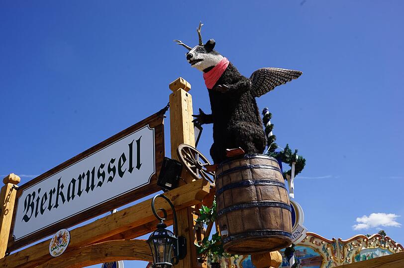 Der Wolpertinger spricht sogar.
