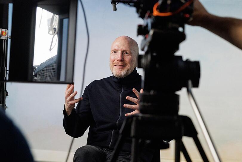 Matthias Sammer steht im Film zu seiner DDR-Vergangenheit. Matthias Sammer steht im Film zu seiner DDR-Vergangenheit.