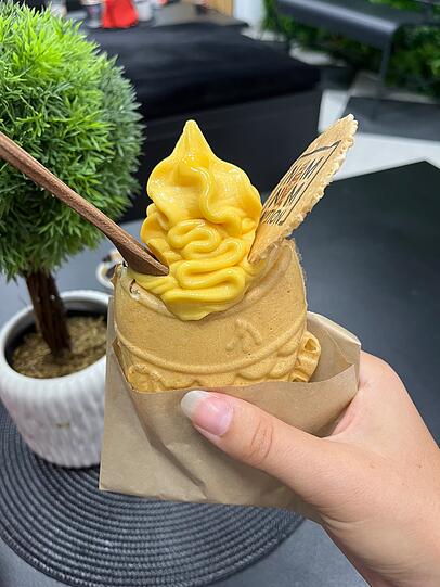 Tayaki mit Nutella und Mango-Pfirsich-Eis Tayaki mit Nutella und Mango-Pfirsich-Eis