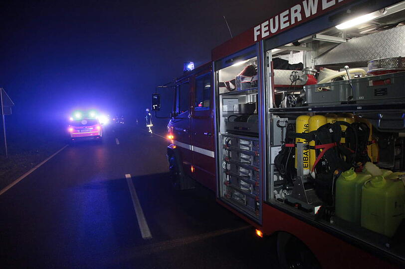 Nach dem tragischen Unfall verstirbt der 27- jährige Fußgänger noch am Unfallsort
