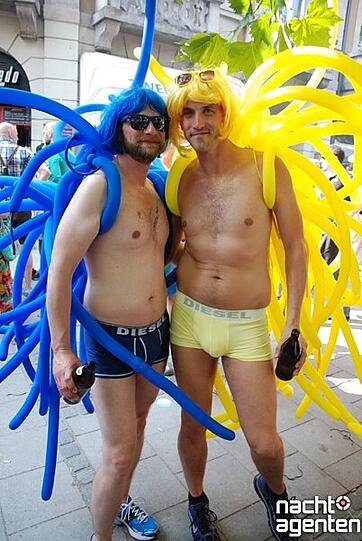 So schrill wird der CSD 2013 in der Münchner Innenstadt gefeiert. Noch mehr Partyfotos unter:  www.nachtagenten.de