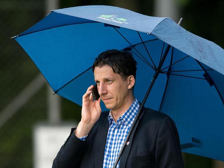 Geschäftsführer Christian Keller vom SSV Jahn Regensburg. Foto: Armin Weigel/dpa/Archivbild