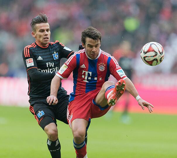 JUAN BERNAT: Der Dauerbrenner zeigte in der Hinrunde, warum die Bayern zehn Millionen Euro an Valencia überwiesen hatten. Pep hält große Stücke auf ihn, zuletzt fand sich der Linksfuß jedoch des Öfteren auf der Bank wieder.