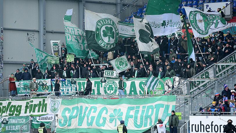 Die Fans wollen den alten Namen "SpVgg F&uuml;rth" zur&uuml;ck und das "Greuther" streichen. (Archivbild)