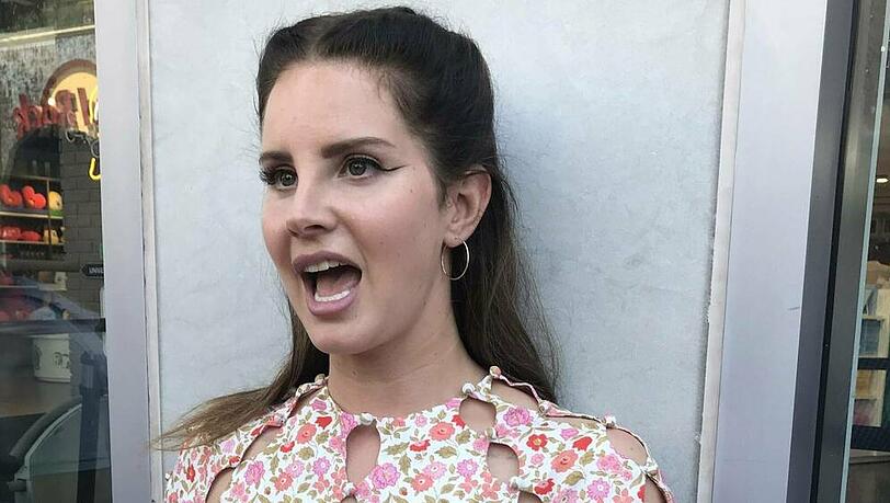 Lana del Rey kämpft für die Erinnerungsstücke ihrer Familie Lana del Rey kämpft für die Erinnerungsstücke ihrer Familie