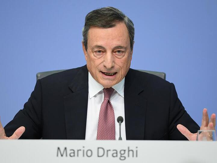 EZB-Präsident Mario Draghi: "Wir sind weit entfernt von einer Normalisierung der Geldpolitik, weil die Welt weit entfernt von einer Normalisierung ist."