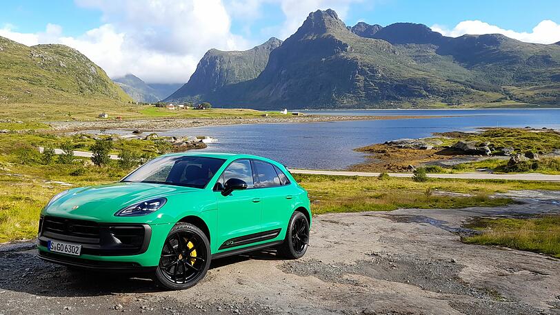 Der Macan, hier ein pythongrüner GTS, rollt mit frischem Design und überarbeiteter Technik an.