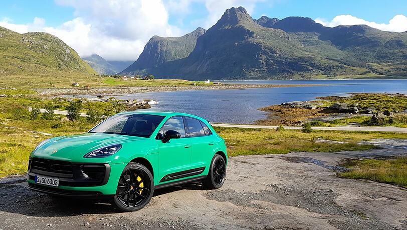 Der Macan, hier ein pythongrüner GTS, rollt mit frischem Design und überarbeiteter Technik an. Der Macan, hier ein pythongrüner GTS, rollt mit frischem Design und überarbeiteter Technik an.