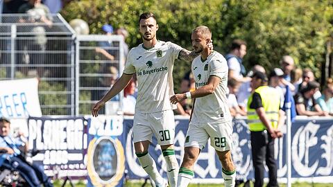 Zuletzt erstmals gemeinsam erste Wahl auf der linken Au&szlig;enbahn der L&ouml;wen: Wolfram (l.) und Rittm&uuml;ller.