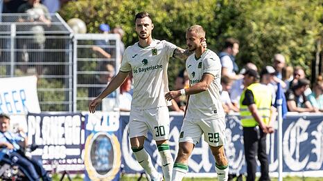 Zuletzt erstmals gemeinsam erste Wahl auf der linken Au&szlig;enbahn der L&ouml;wen: Wolfram (l.) und Rittm&uuml;ller.