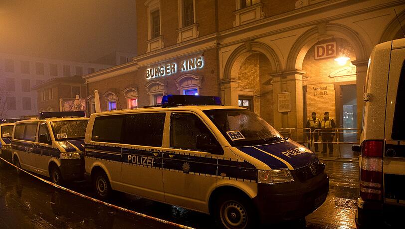 Terror-Alarm an Silvester: Der Hauptbahnhof und der Pasinger Bahnhof (Foto) waren betroffen. Terror-Alarm an Silvester: Der Hauptbahnhof und der Pasinger Bahnhof (Foto) waren betroffen.