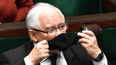 Jaroslaw Kaczynski ist Chef der Regierungspartei Recht und Gerechtigkeit PiS und gilt als der eigentliche starke Mann Polens.