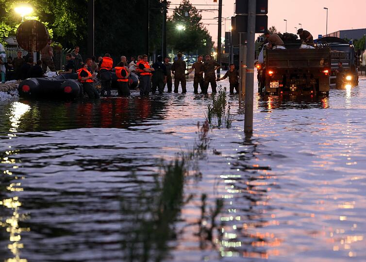 Magdeburg - eine Stadt kämpft gegen das Hochwasser: Die Bilder vom Wochenende und Montag.