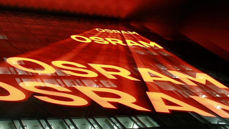 Die Nachtaufnahme mit Zoomeffekt zeigt die Zentrale der Firma Osram. Foto: Rene Ruprecht/dpa/Archivbild Die Nachtaufnahme mit Zoomeffekt zeigt die Zentrale der Firma Osram. Foto: Rene Ruprecht/dpa/Archivbild