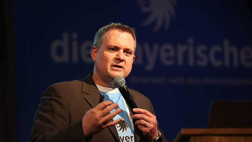 Obwohl der Klassenerhalt noch nicht gesichert ist, hält Geschäftsführer Oliver Mueller an seinem Langzeitprojekt fest: Der TSV 1860 soll bis 2029 die Nummer zwei in Bayern werden.