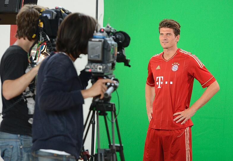 Hinter den Kulissen: So lief das Fotoshooting des FC Bayern.