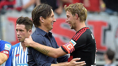 Auch wenn Stefan Kießling derzeit nicht zur Stammformation zählt, will ihn Leverkusens Coach Roger Schmidt nicht ziehen lassen.