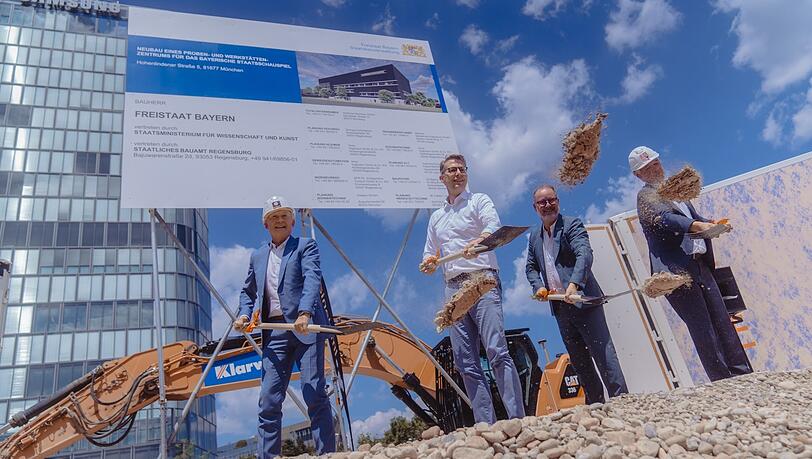 Markus Blume beim ersten Spatenstich für das neue Werkstättenzentrum des Residenztheaters. Markus Blume beim ersten Spatenstich für das neue Werkstättenzentrum des Residenztheaters.