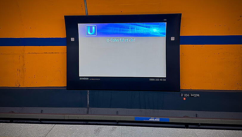 Falsche Hoffnungen am Marienplatz. Falsche Hoffnungen am Marienplatz.