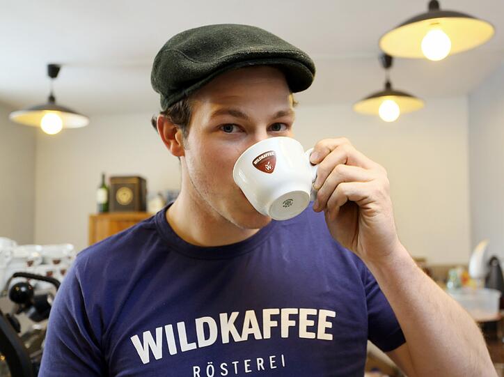 Etwa 15 Tassen Kaffee trinkt der ehemalige Eishockey-Nationaltorwart täglich.