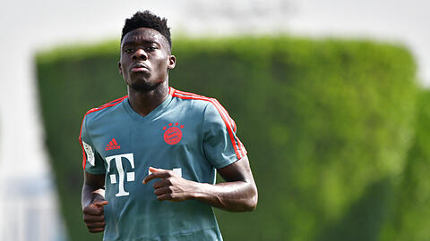 Mit den Bayern im Trainingslager in Doha: Neuzugang Alphonso Davies.