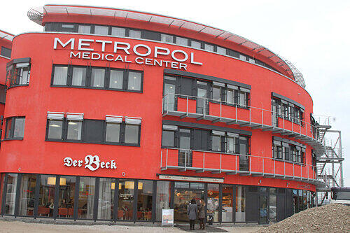 Schon von weitem ein Blickfang: das Metropol Medical Center in der Virnsberger Straße in Nürnberg.