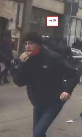 Mit diesen Fotos sucht die Polizei nach den Hooligans.