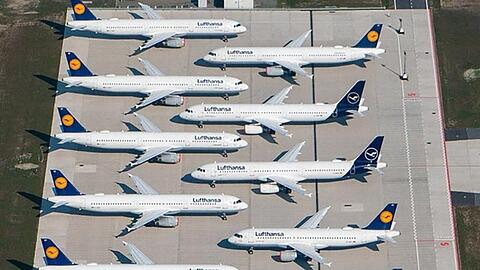 Lufthansa-Maschinen parken am zukünftigen Hauptstadtflughafen BER.