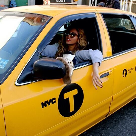 Beyoncé als Taxifahrerin in New York