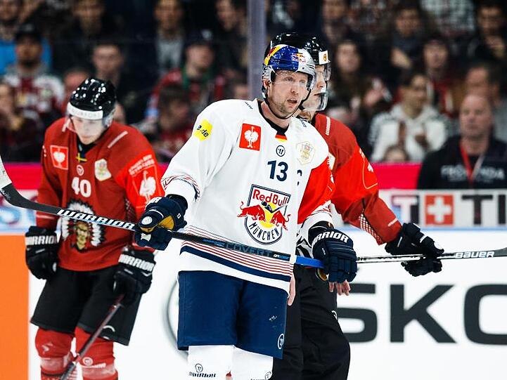 Michael Wolf, Kapitän des EHC Red Bull München, nach dem Spiel. Foto: Mathias Bergeld