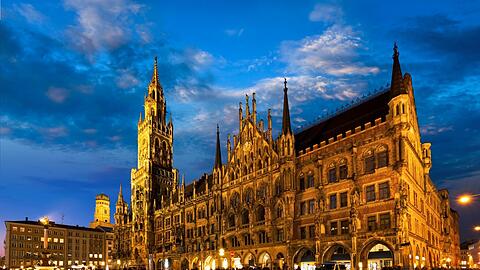 Hübsch anzuschauen, aber nicht immer barrierefrei: das Rathaus in München.