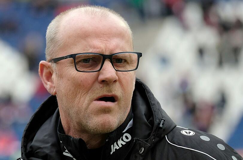 Thomas Schaaf war seit dem 4. Januar Trainer von Hannover 96. In seiner Amtszeit schossen seine Spieler nur vier Tore.