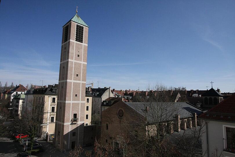 Die AZ-Leserin Manuela Kempf genießt von ihrem Balkon aus einen wunderbaren Ausblick.