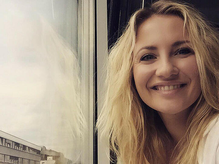Am Wochenende dürfte Ania Niedieck noch viel mehr gestrahlt haben. Sie hat ihren Verlobten Chris geheiratet