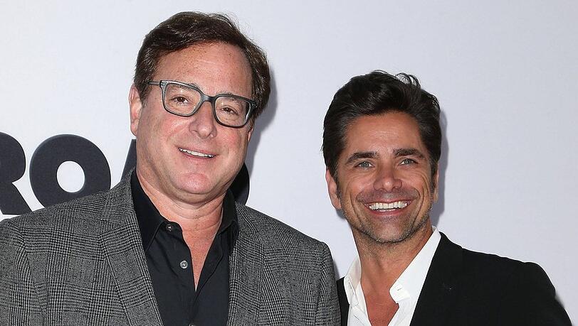John Stamos (r.) erinnert an seinen verstorbenen Freund Bob Saget.
