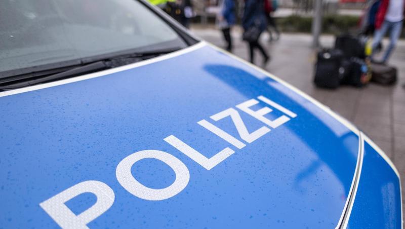 Ein Fahrzeug der Bundespolizei steht am Hauptbahnhof in der Nähe der Gleise. Foto: Patrick Seeger/dpa/Archivbild Ein Fahrzeug der Bundespolizei steht am Hauptbahnhof in der Nähe der Gleise. Foto: Patrick Seeger/dpa/Archivbild