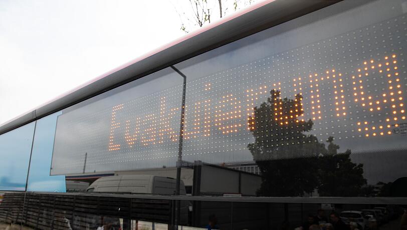 Von der Evakuierung sind unter anderem ein Hotel und eine Tankstelle betroffen. (Symbolbild)