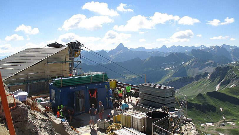 Die Baustelle an der Bergstation des Nebelhorns bei Oberstdorf. Die Baustelle an der Bergstation des Nebelhorns bei Oberstdorf.