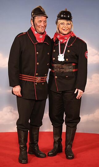 Ulrike Scharf (CSU) kam als Feuerwehrfrau.