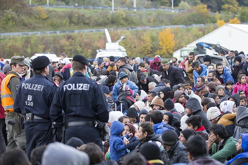 Bilder vom Grenzübergang nahe Spielfeld (Österreich).