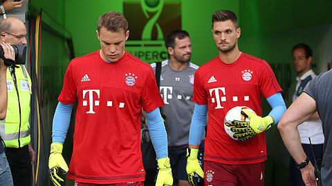 Der eigentliche Stammtorhüter und sein Stellvertreter: Manuel Neuer (l.) und Sven Ulreich.