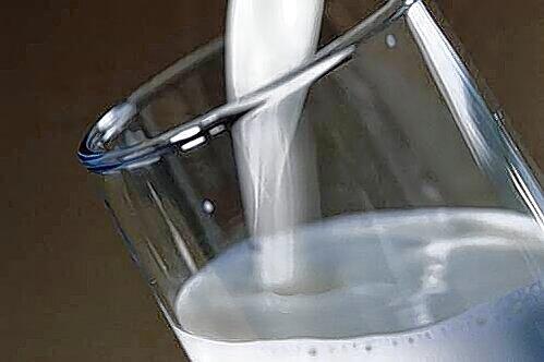 Mit Hustensaft und Schmerzmitteln sollte Mitbewohnerin sterben.